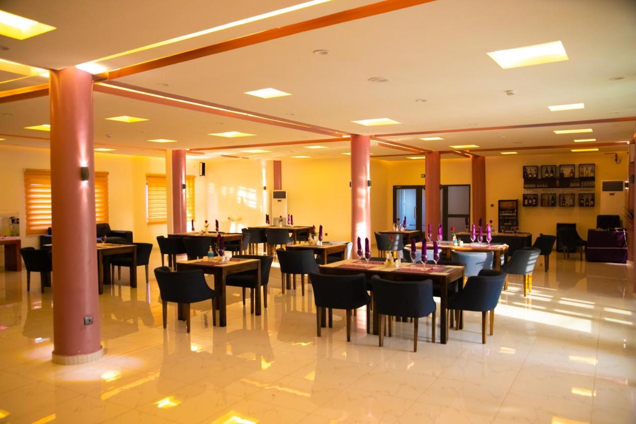 Hotel La Casa Cielo Cotonou Exterior foto